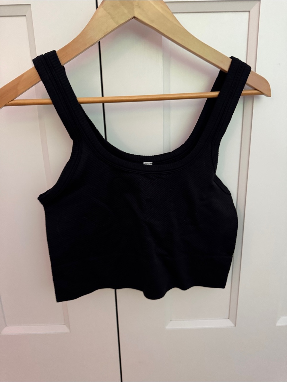 Black Ribbed Crop Tank Top - Women